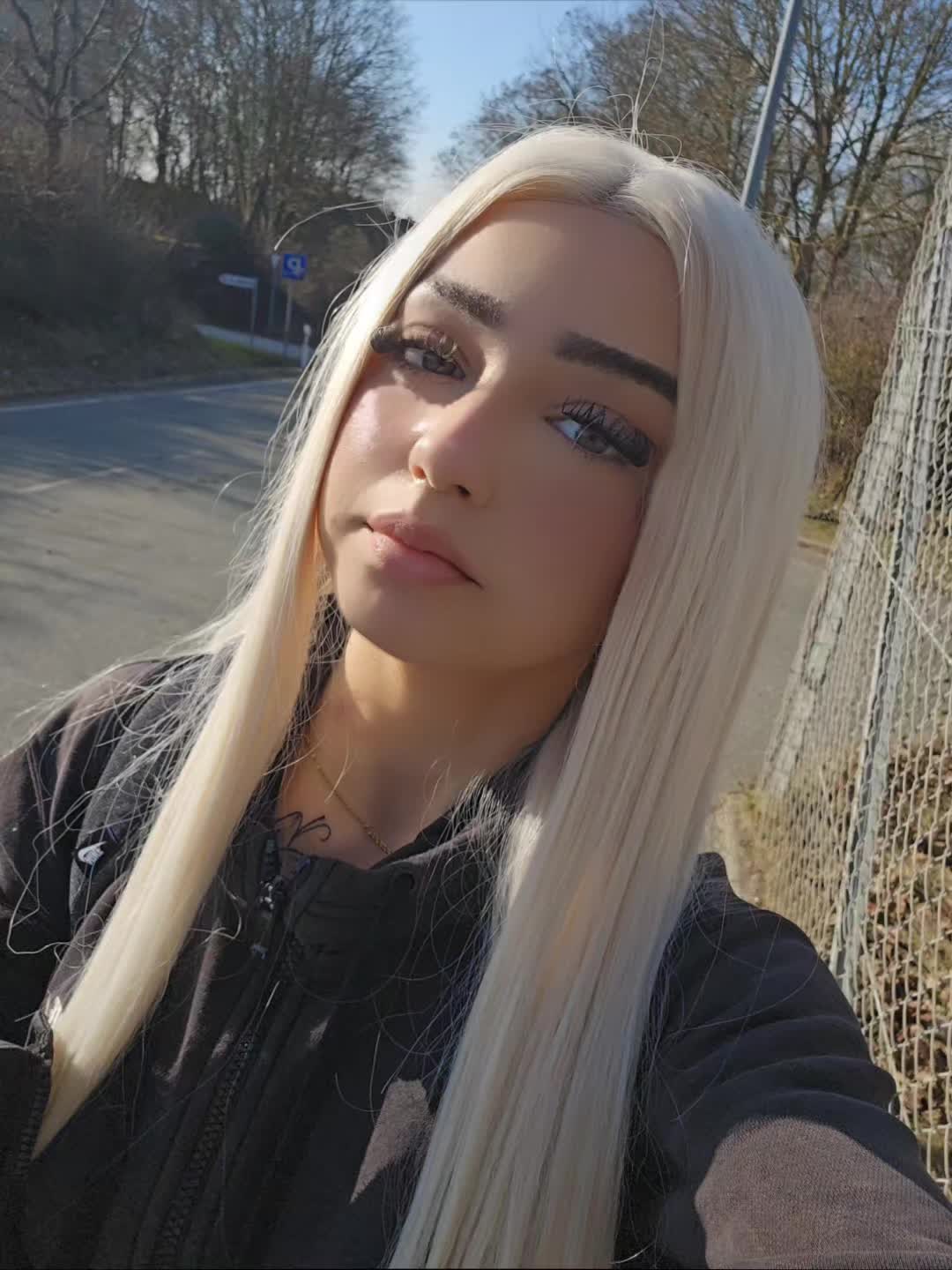 @𝒜🍓