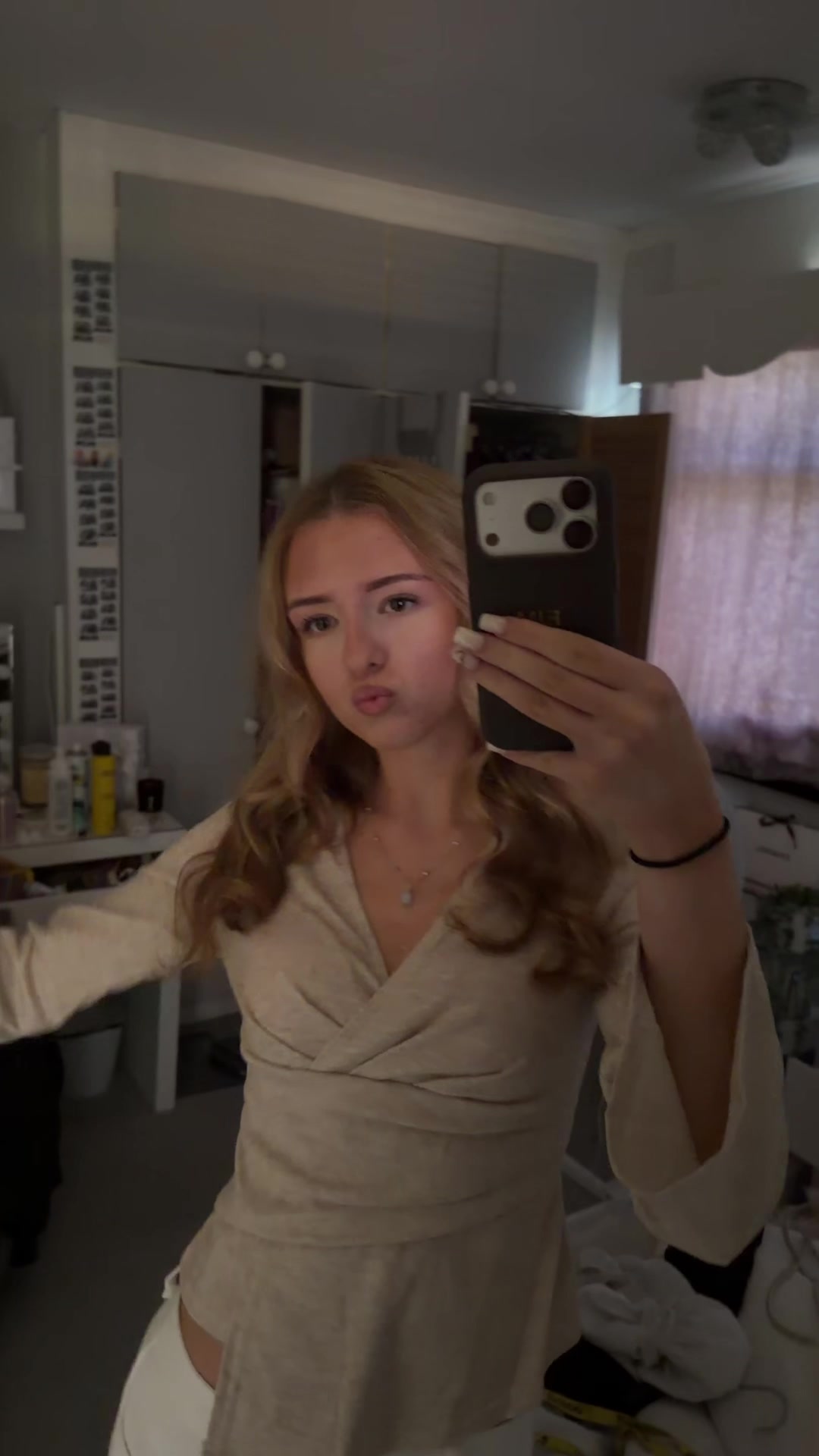 @𝓔𝒷𝑜𝓃𝓎&bull;𝓙