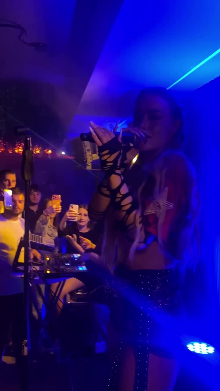 @nastupi_poznatih
