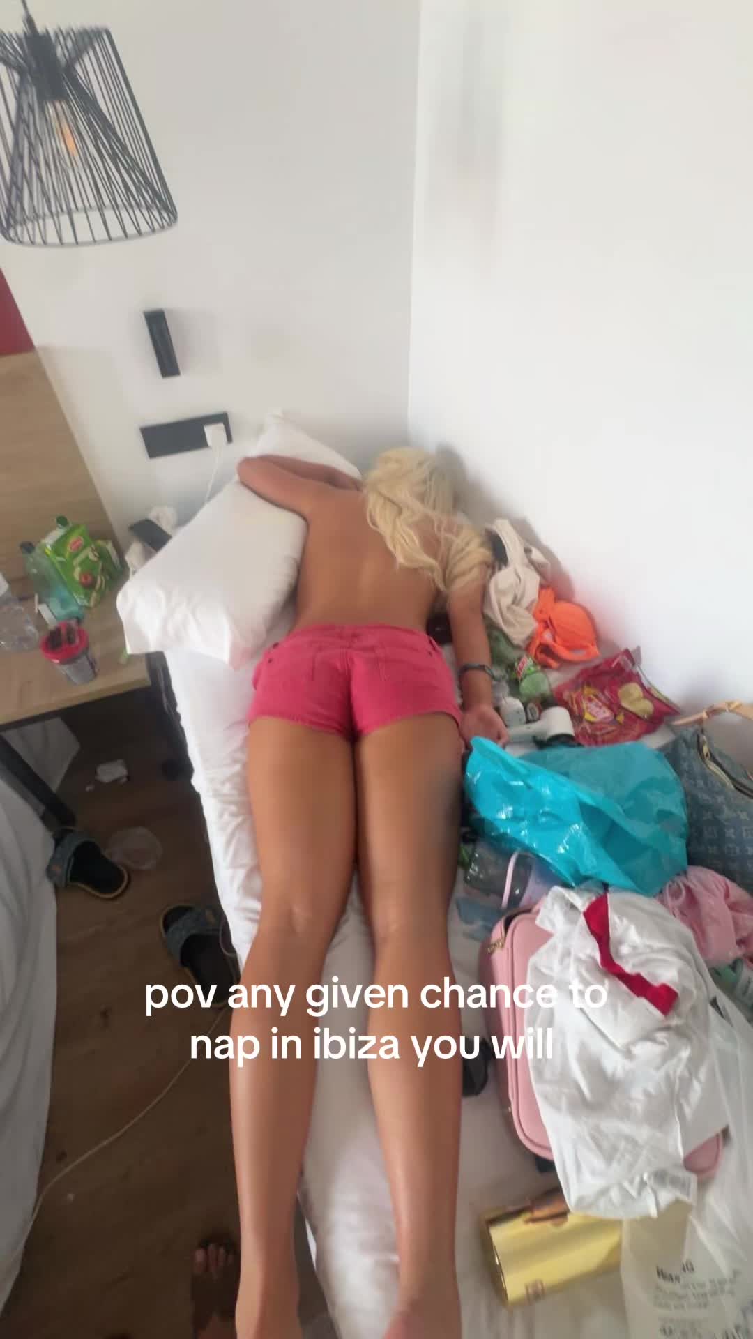 @ellielongton