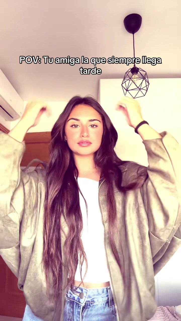 @andreeamarrtinez