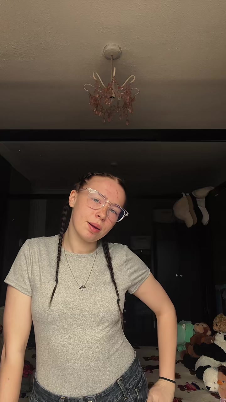 @izzy_may18