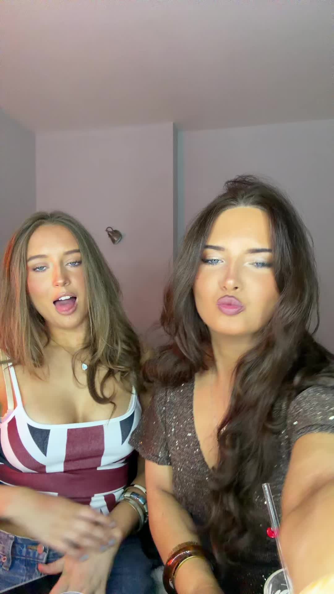 @niamhalicecorlass