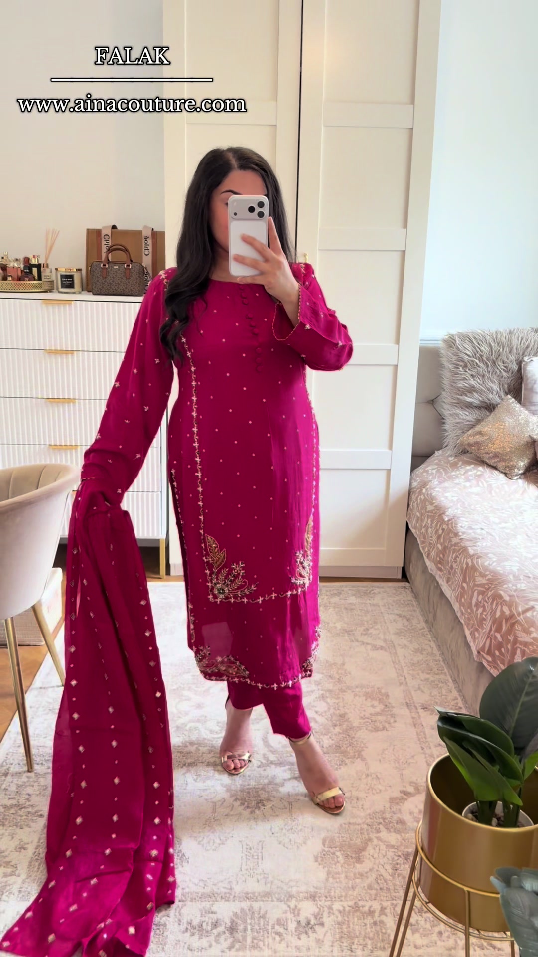 @Aina__couture