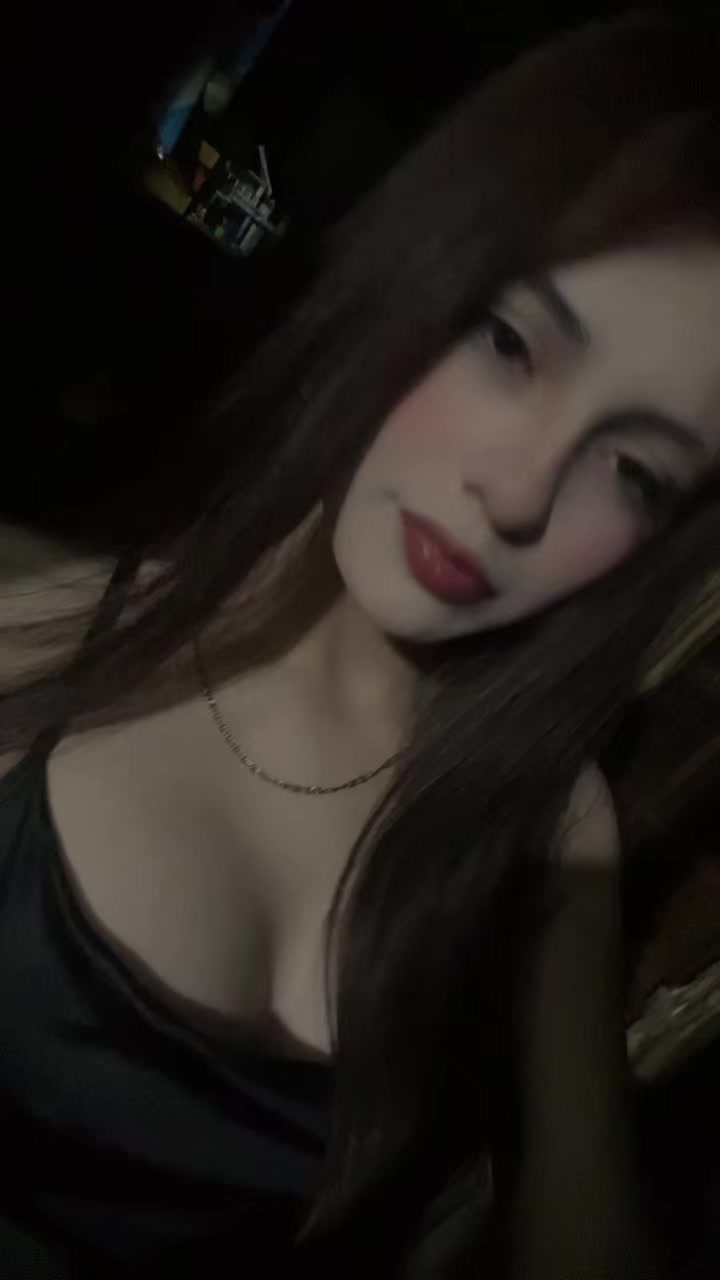 @zahiraocaranza._