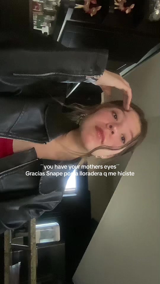 @Jhoselyn