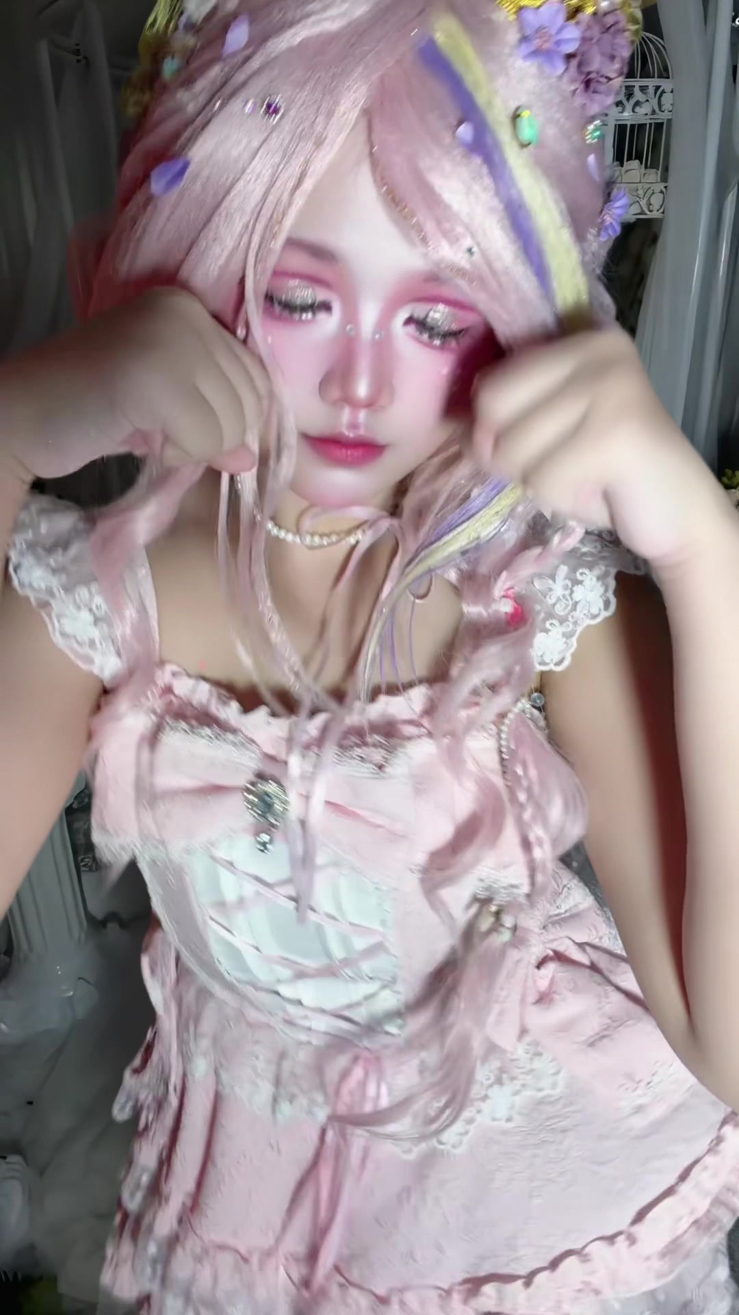 @Demyy