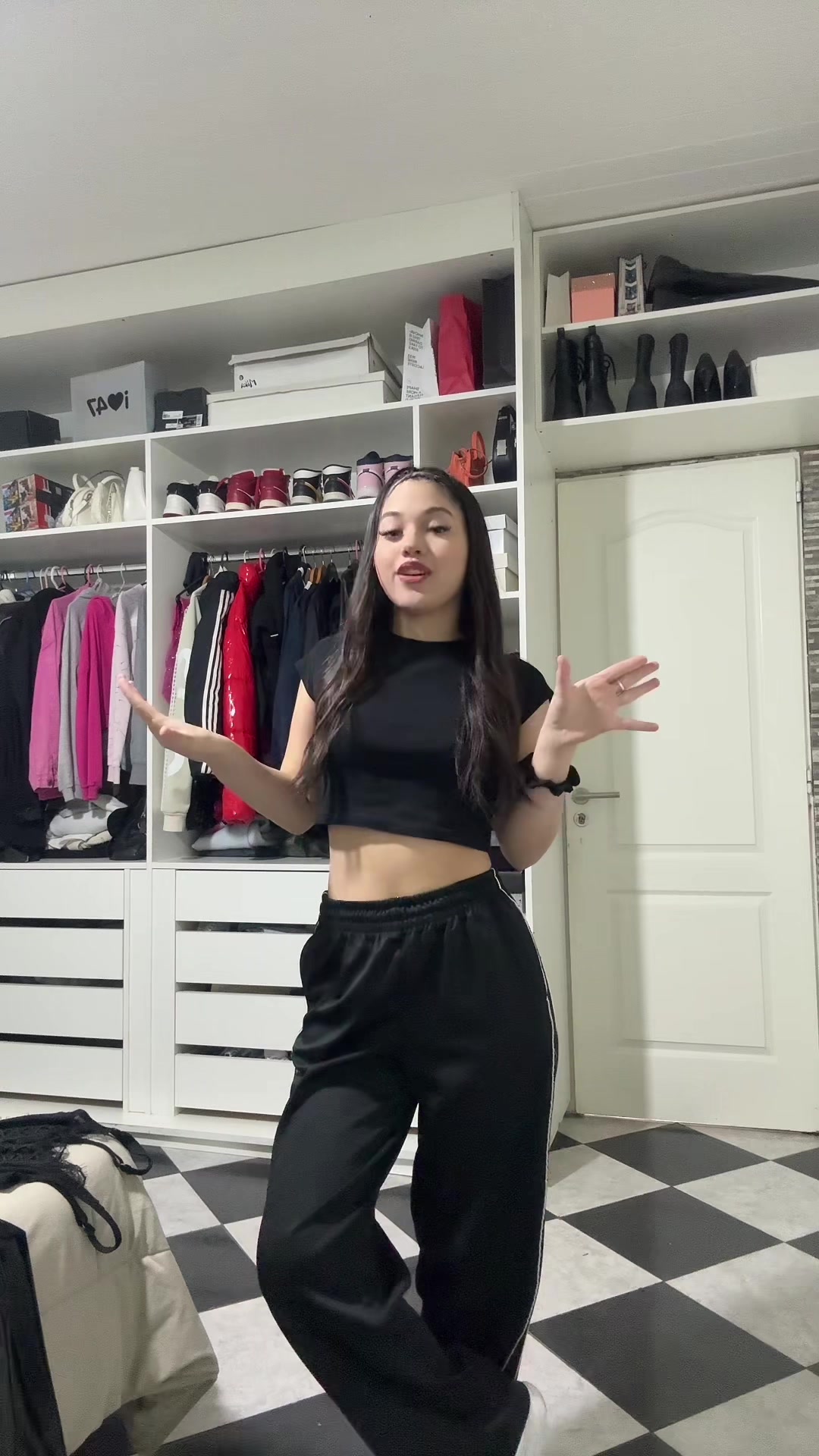 @Nicole