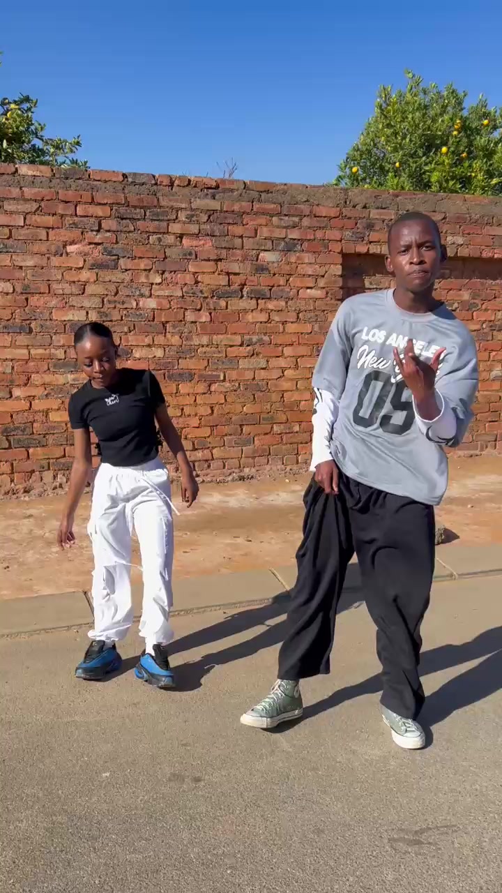 @Fefe Masigo🇿🇦
