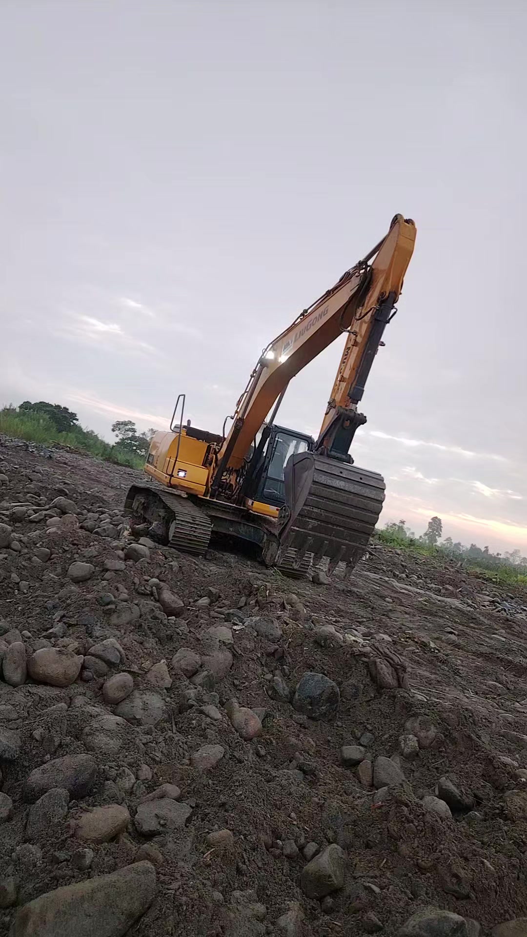 @🗻🤠Sayri .🏡,Thupag👷🚜