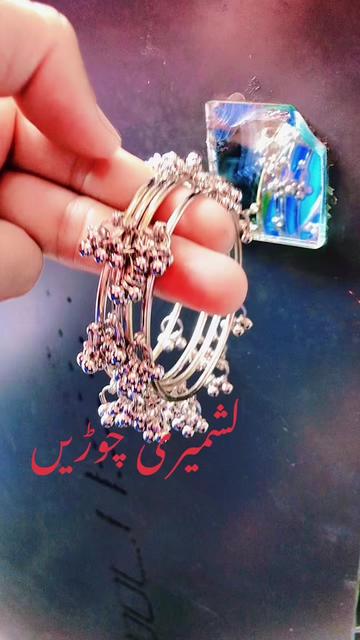 @MOB! KASHMIRi 143🎸