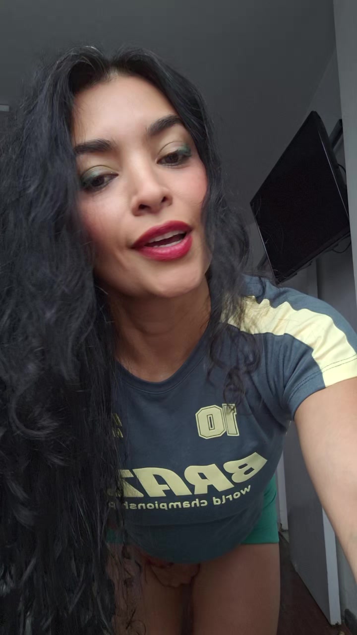 @Ana Cecibel González