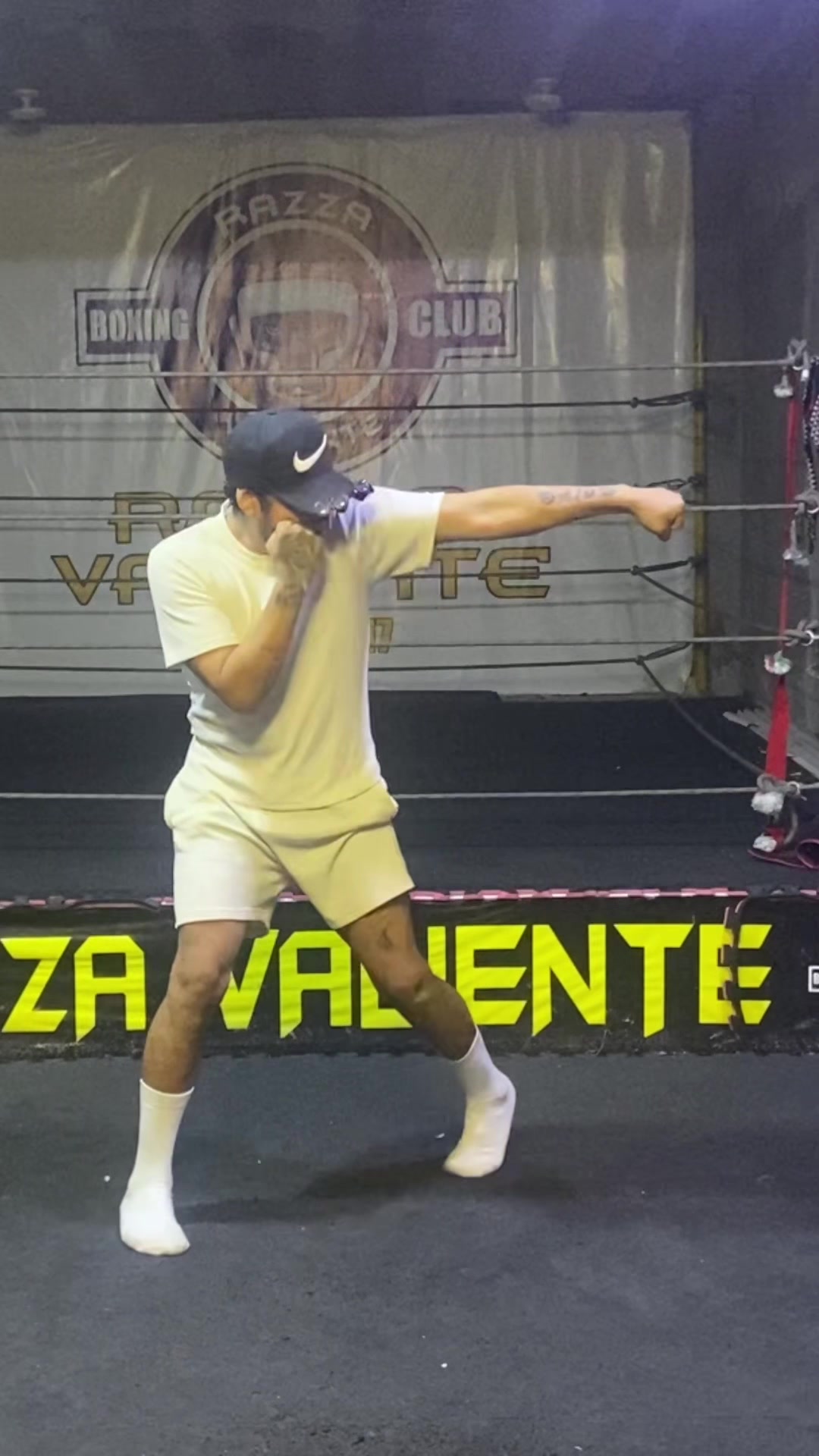 @Razza valiente