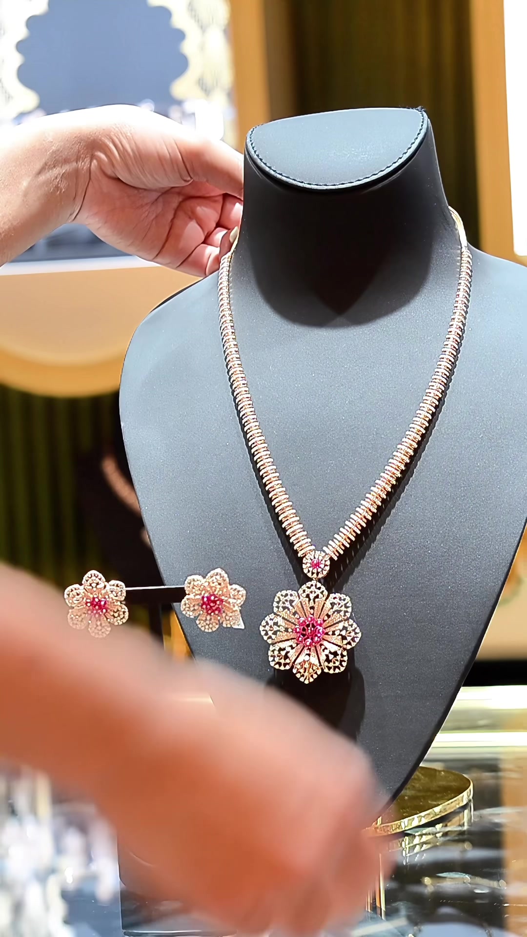 @Hop & Shop with Payel 🛍️