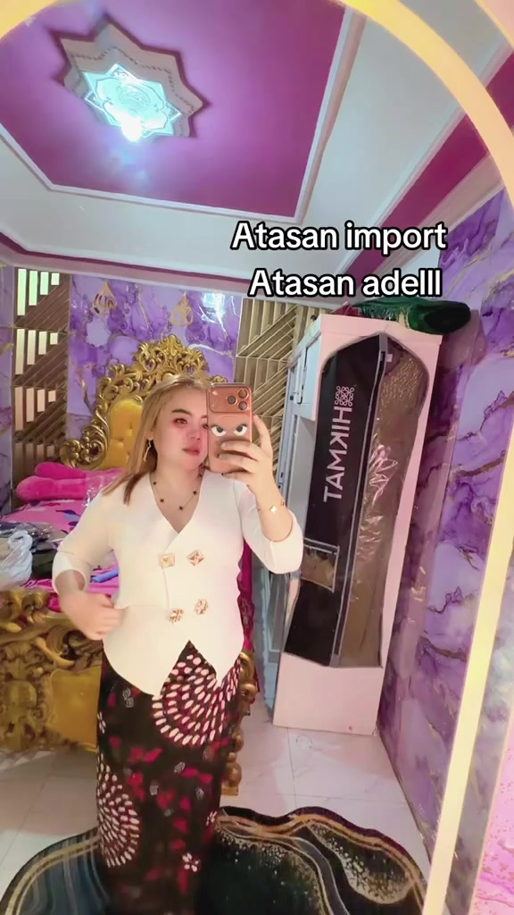 @Nayashoop