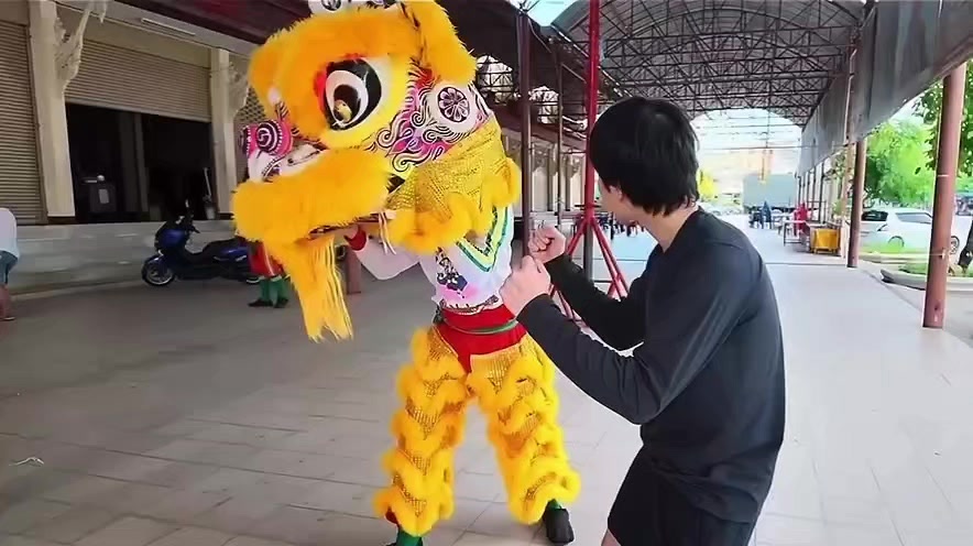 @Fan de FirstKhaotung🧡✨️🏳️🌈