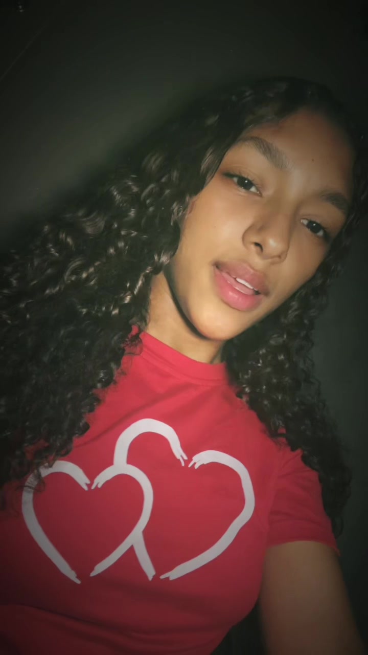 @🦋