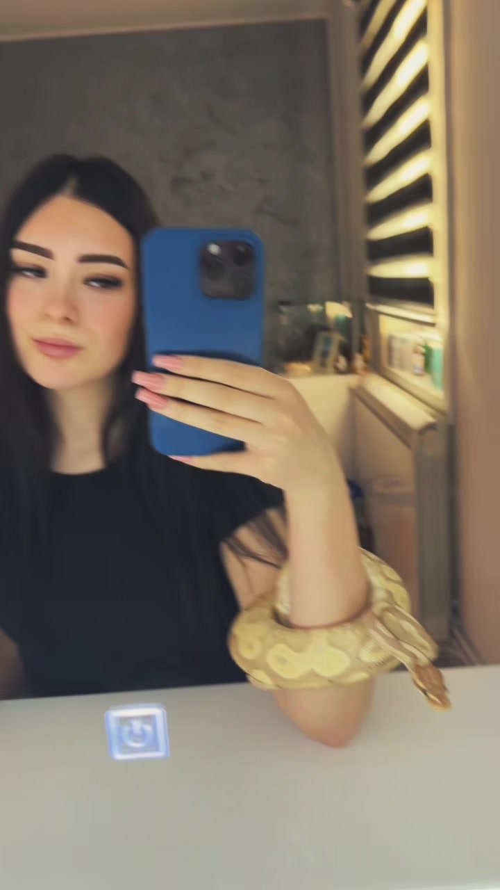 @MM