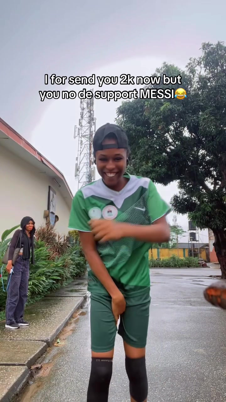 @BEE💕❤️