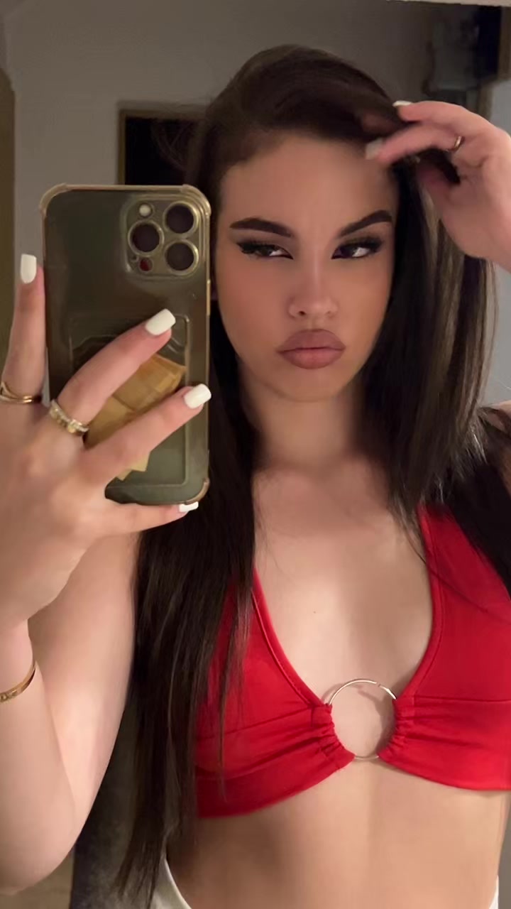 @𝑽𝒂𝒍𝒆💋