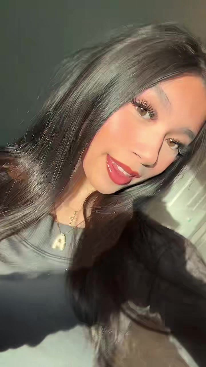 @𝓐𝓿𝓪