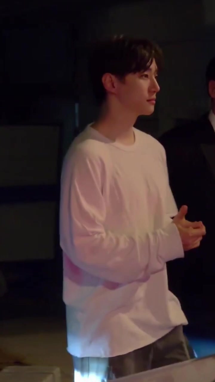 @Junho_onLeeyz