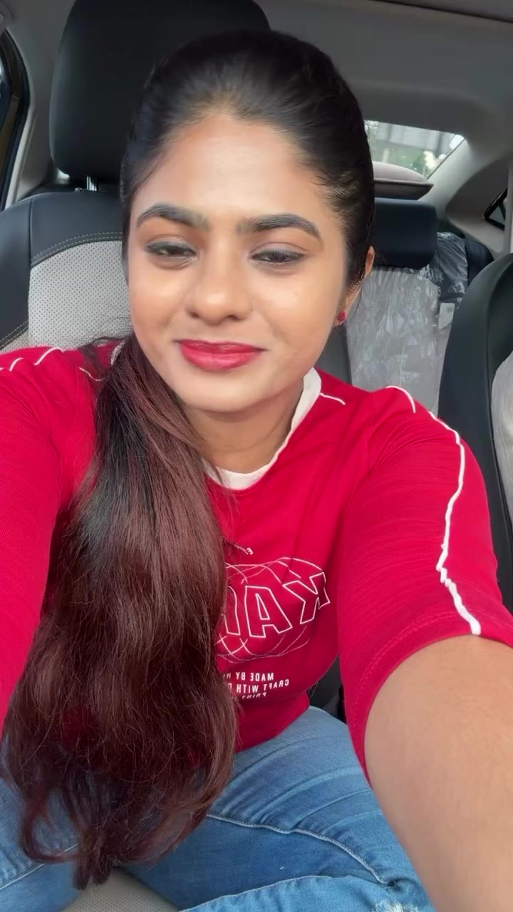 @𝐩𝐫𝐢𝐲𝐚𝐧𝐤𝐡𝐚