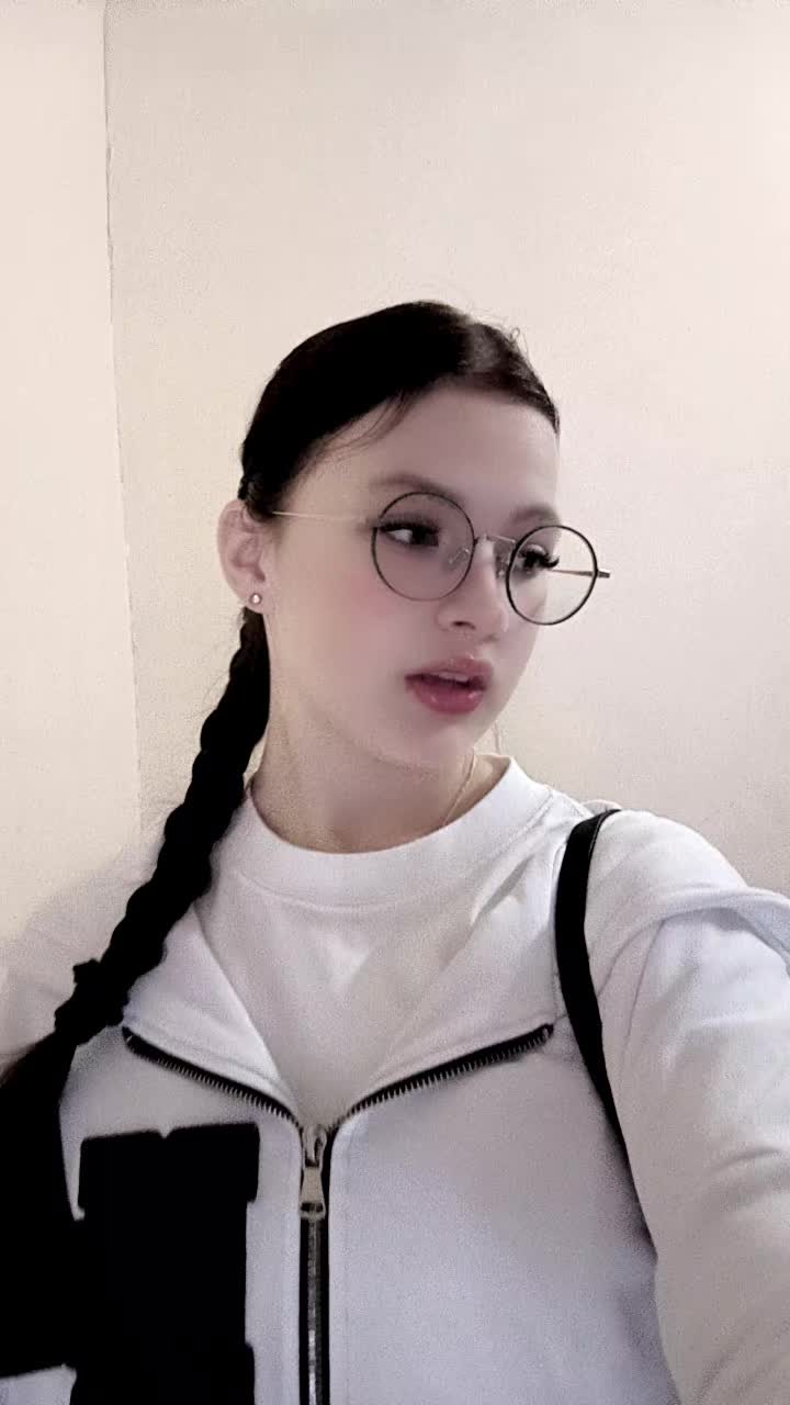 @Эля🥥🪽