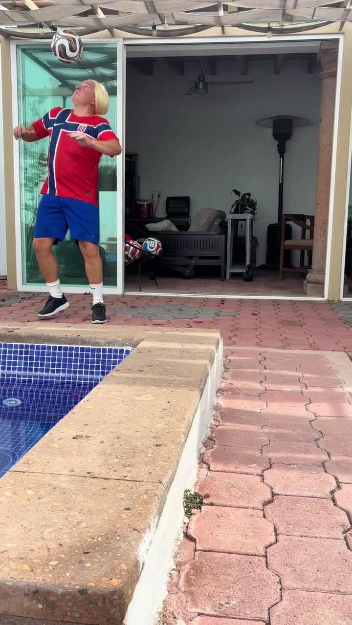 @Luciano Llama