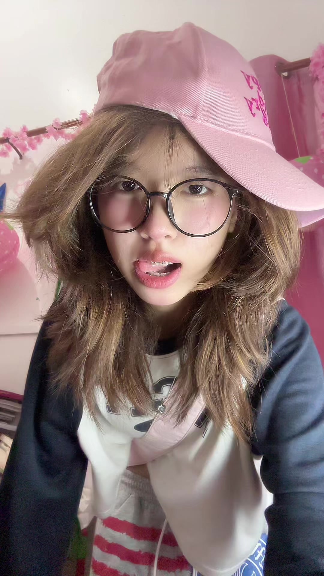 @moreoptionlorhy