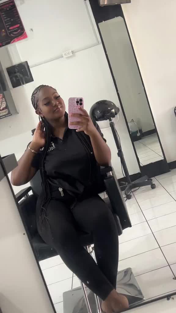@_boujeesimone