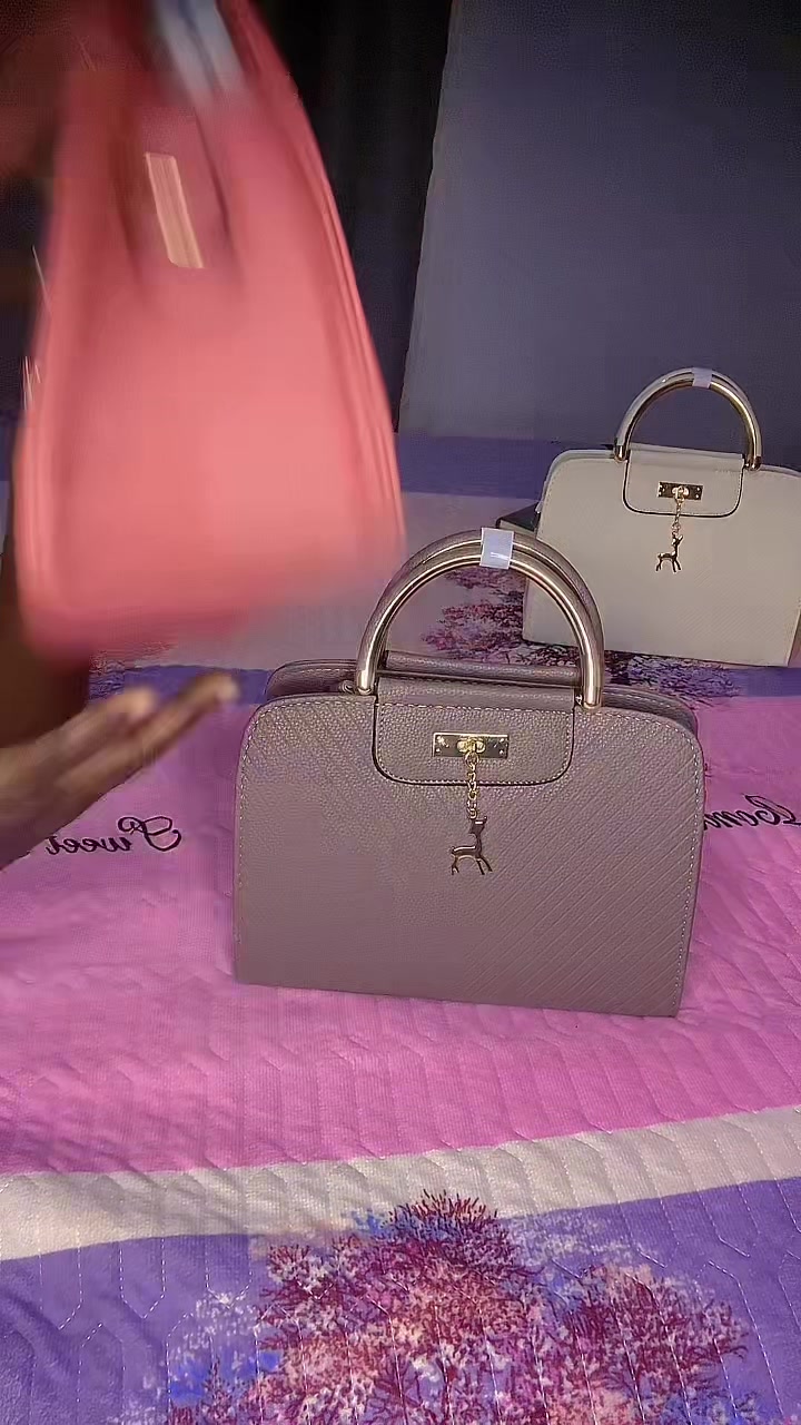 @Peachy Fruity342
