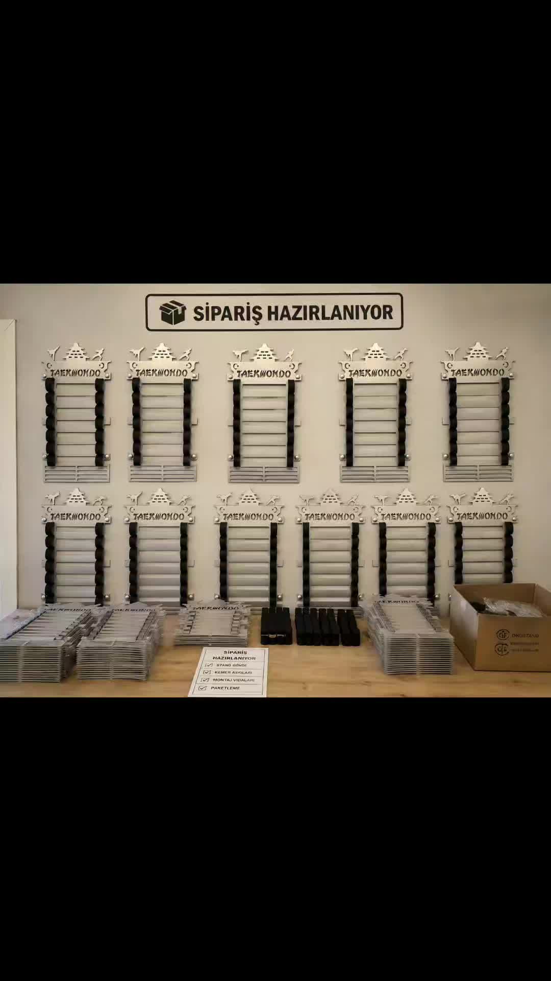 @Onur Standı ve Madalya Askısı