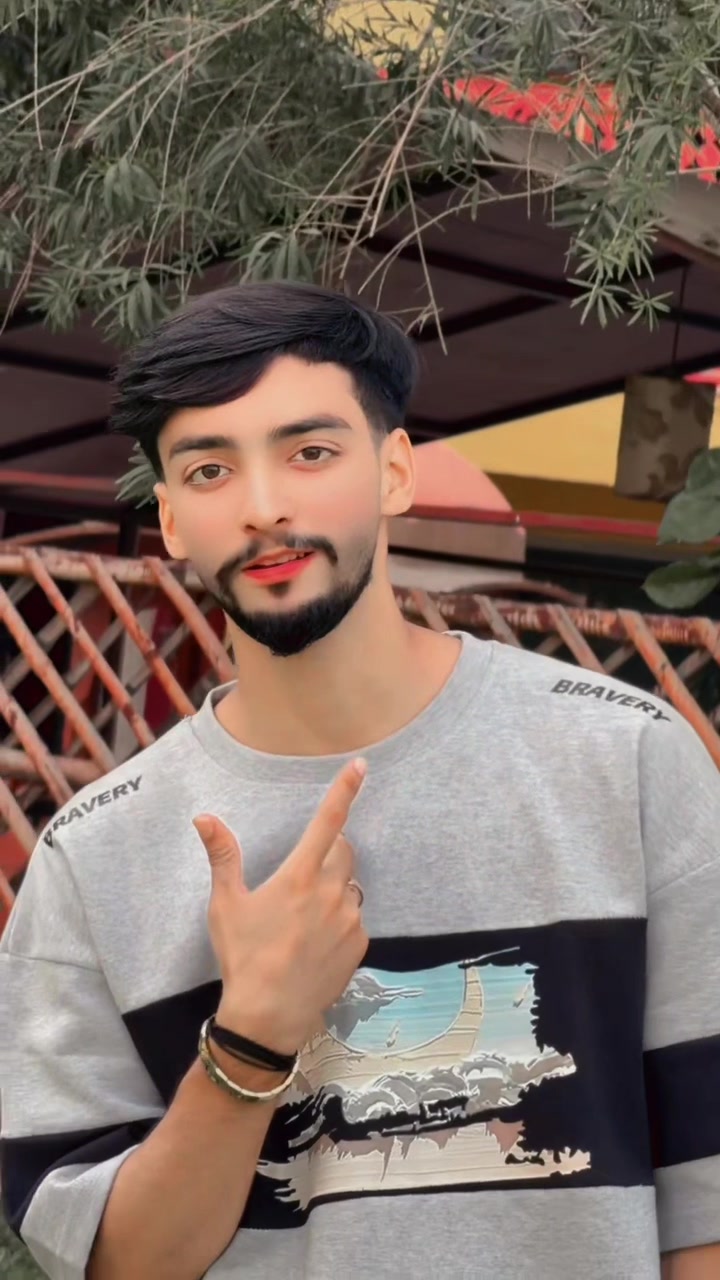 @✨&Scaron;ona\ Řajpoot👑