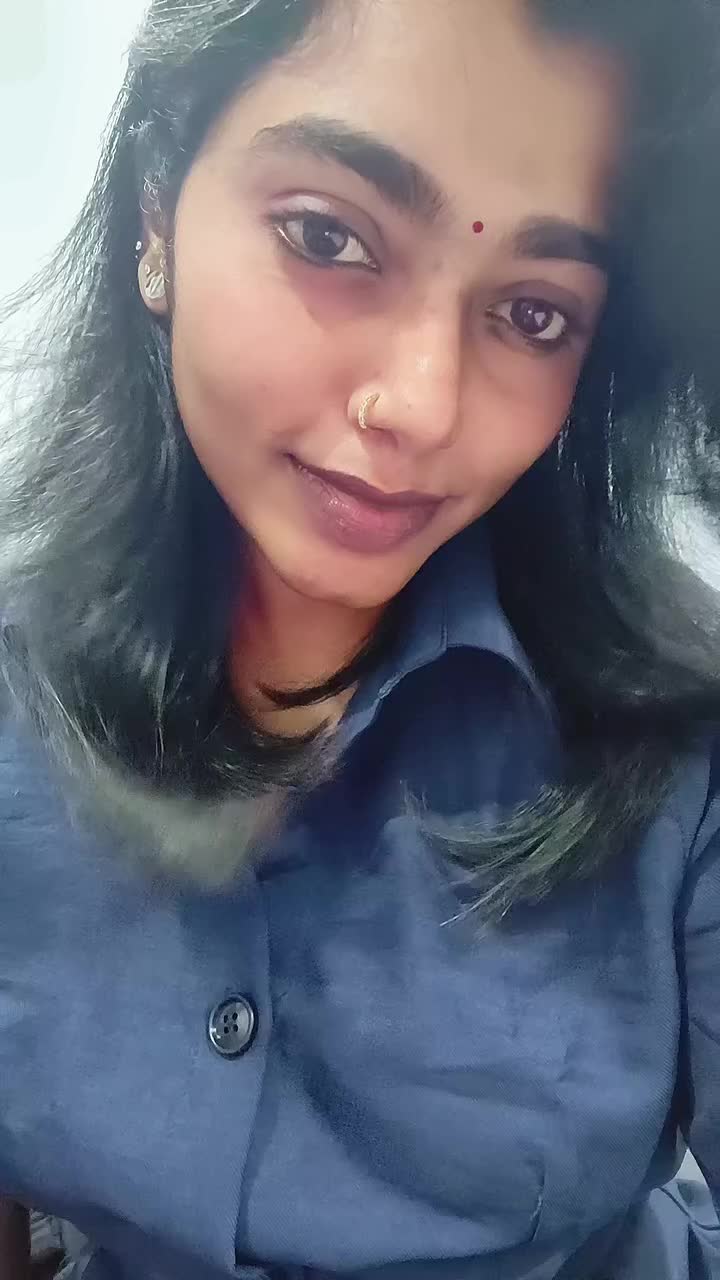 @PRIYA 🌙