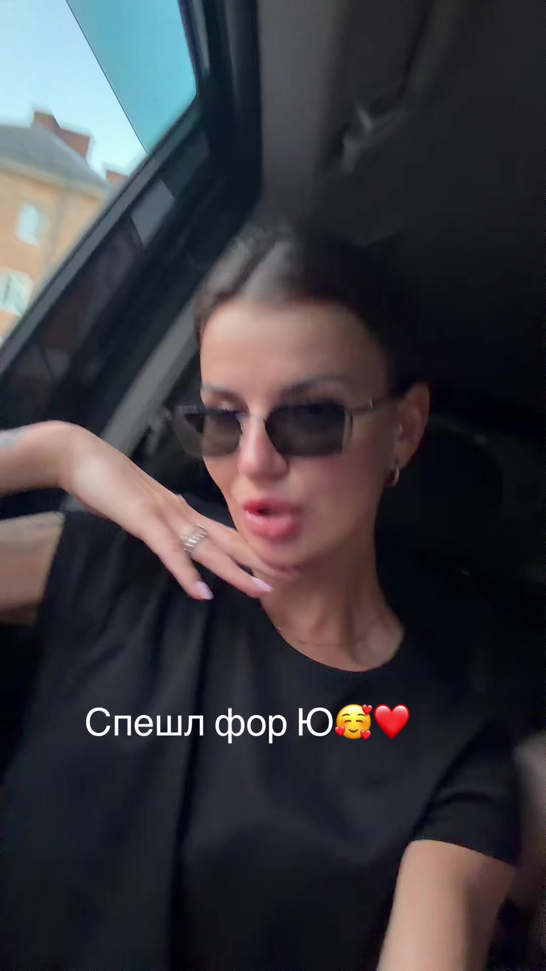 @moon_vikki 🌙