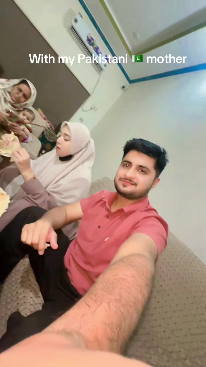 @Zeeshan_Vlogs