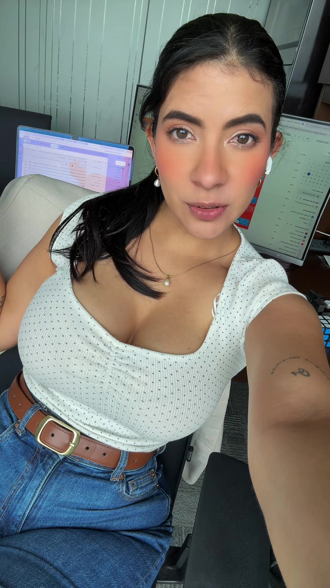 @Eluzmar Alviarez