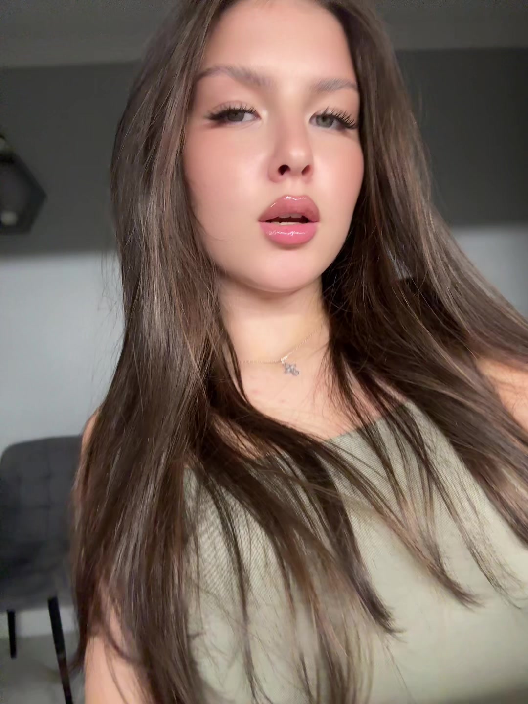 @<3