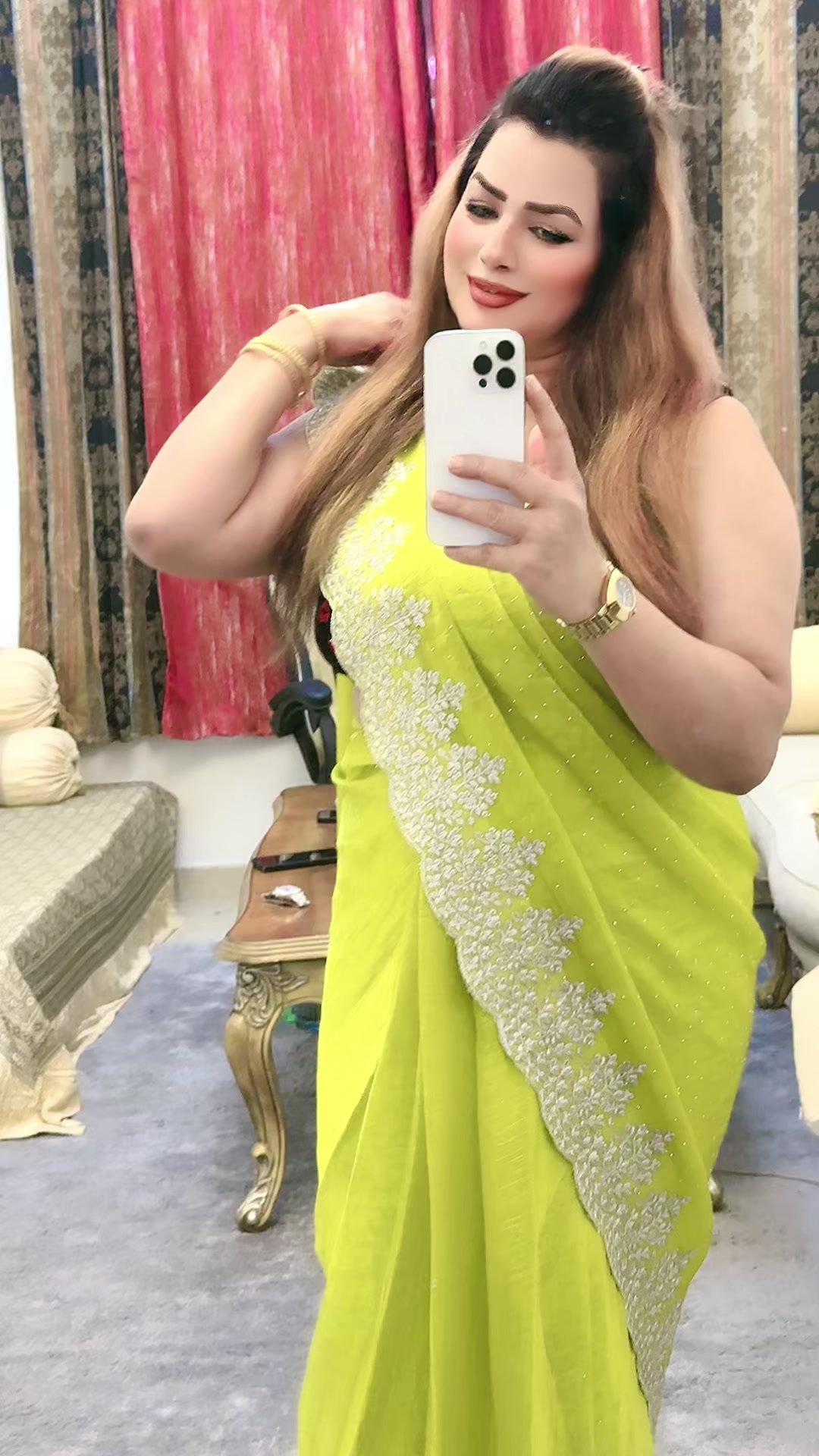@Razia.rana.dubai