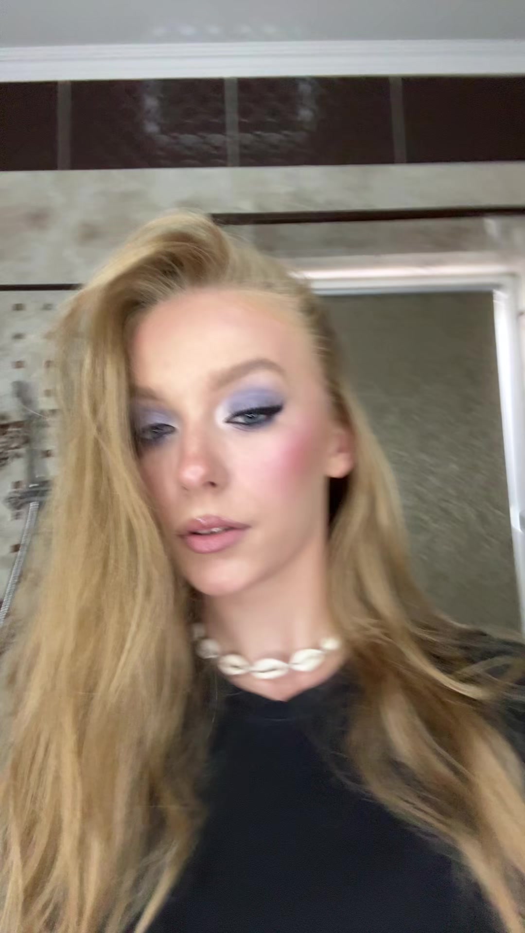@_dewyla_ananko