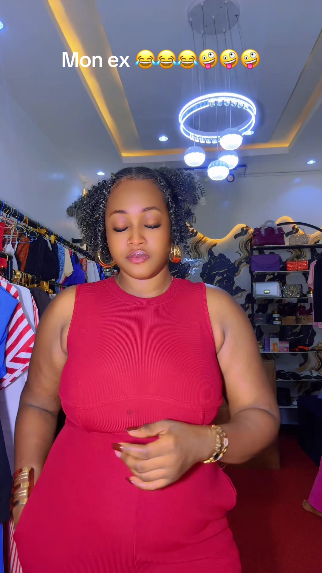 @GouraFashionShop(GouralaBombe)