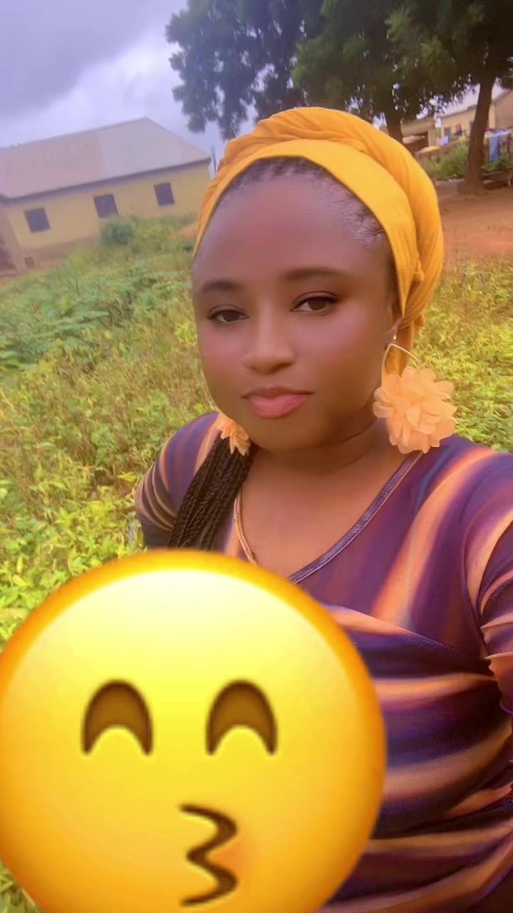 @Dhat_moshie_girl