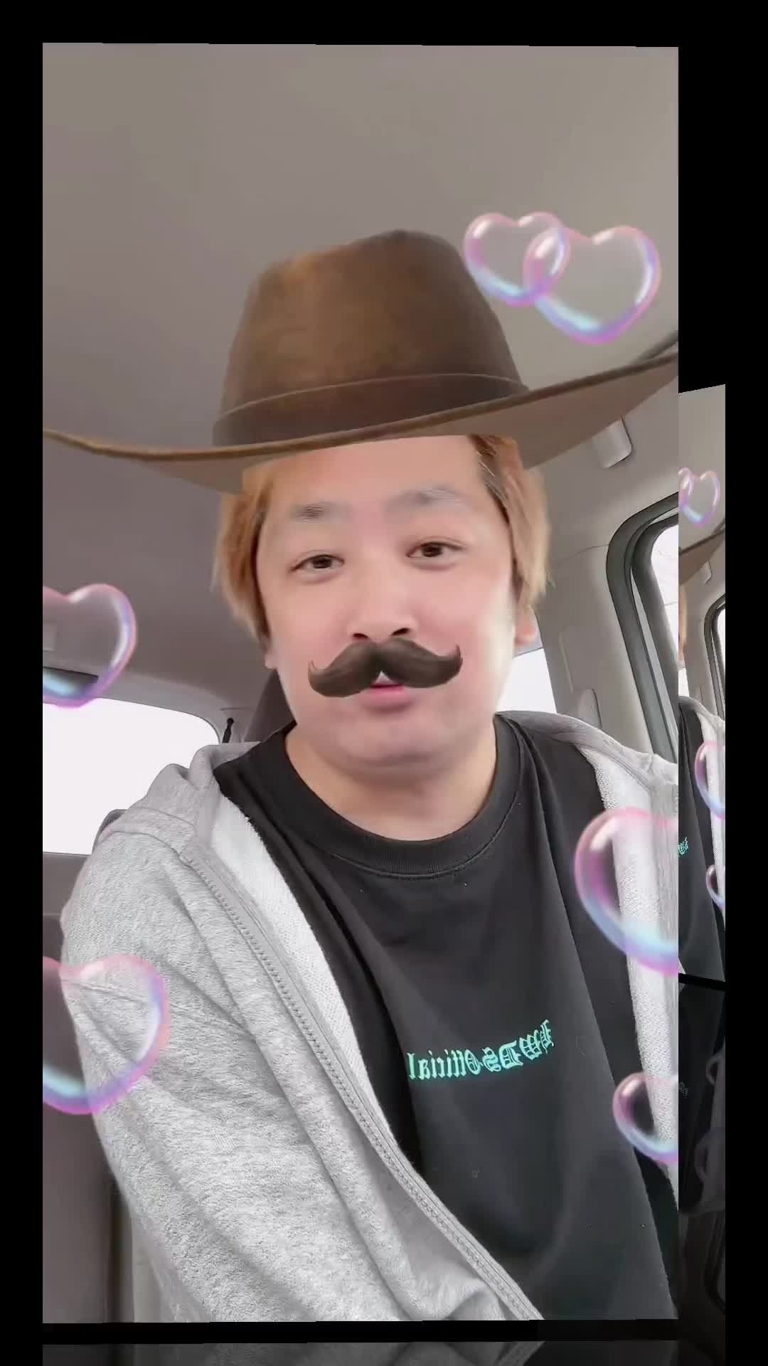 @๐๐๐พ๐๐ถ๐ค