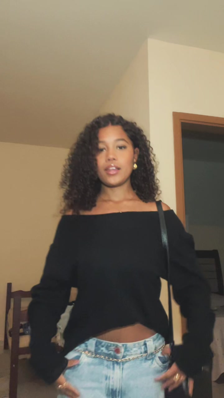 @iwishiwasanormalgirl