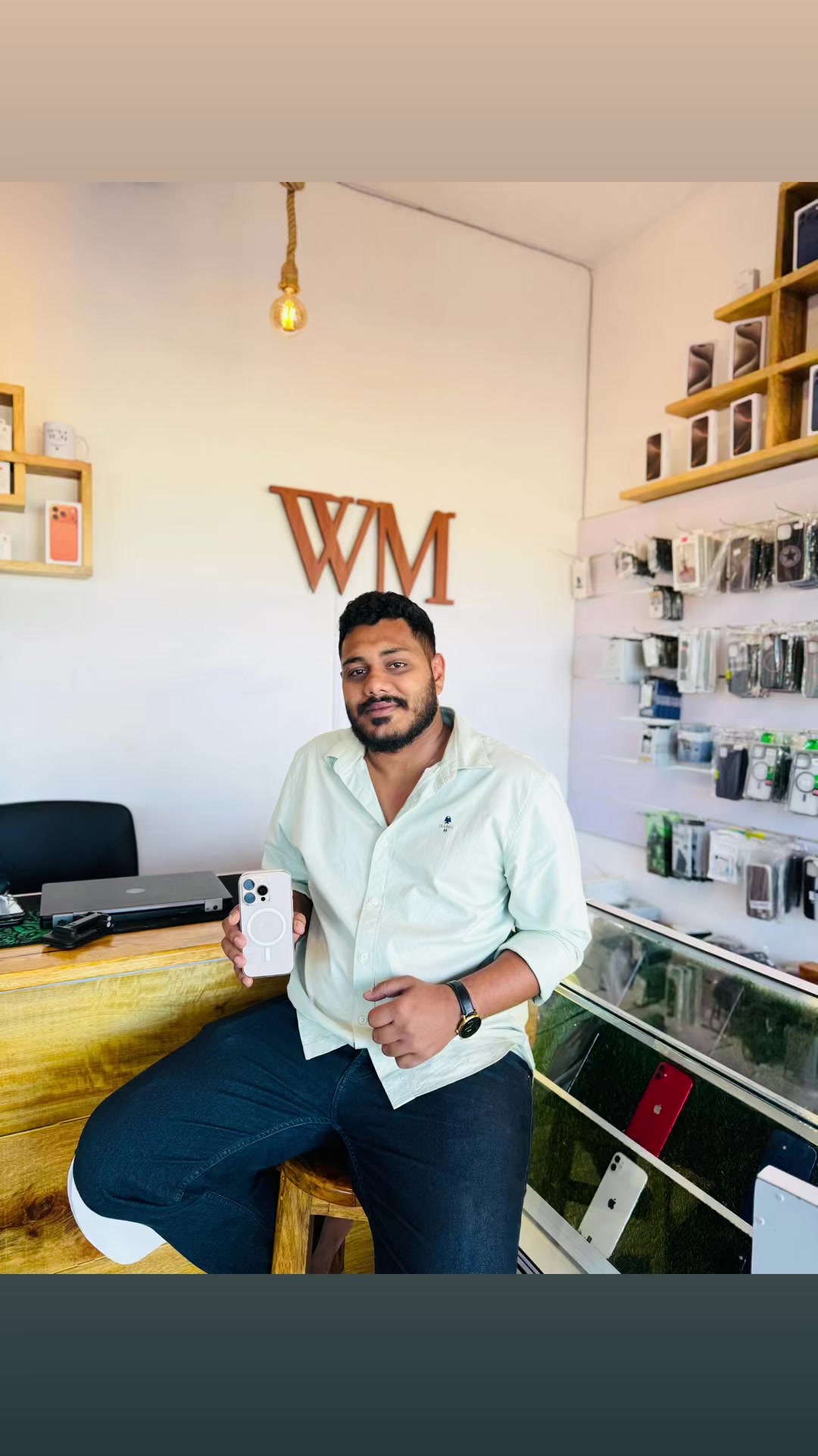 @white_martishop