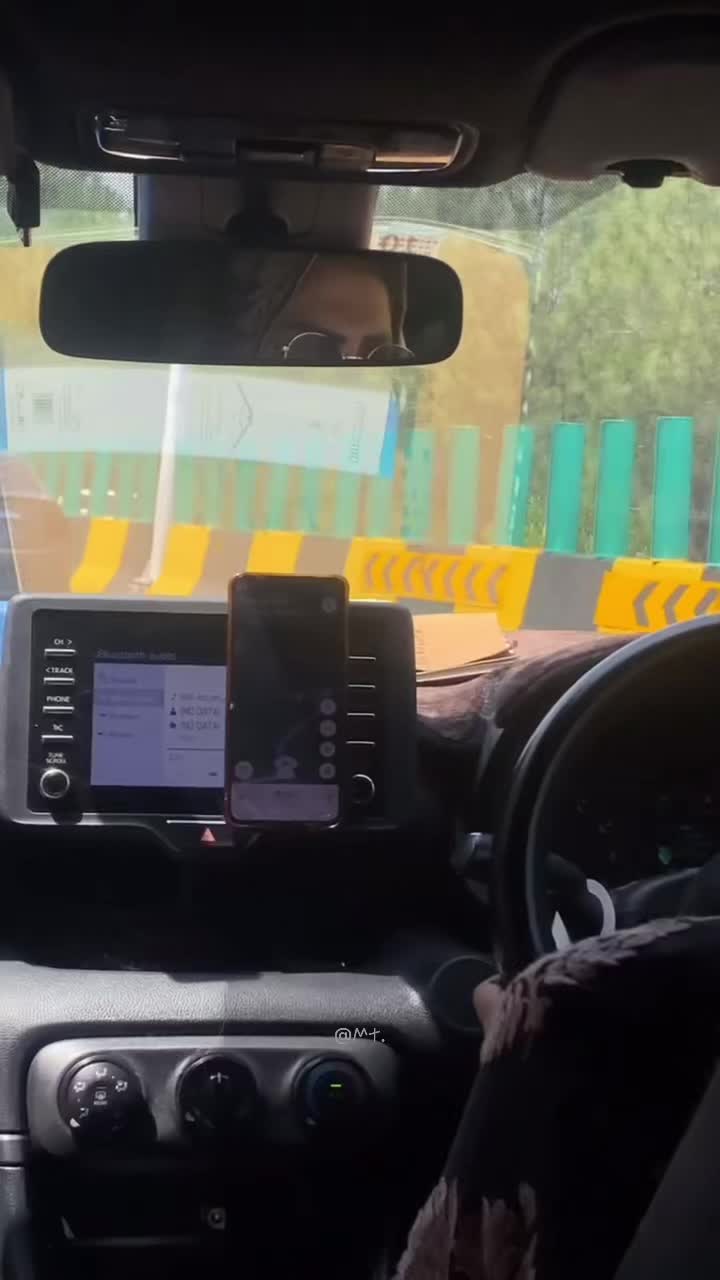 @𐌌𐌕.