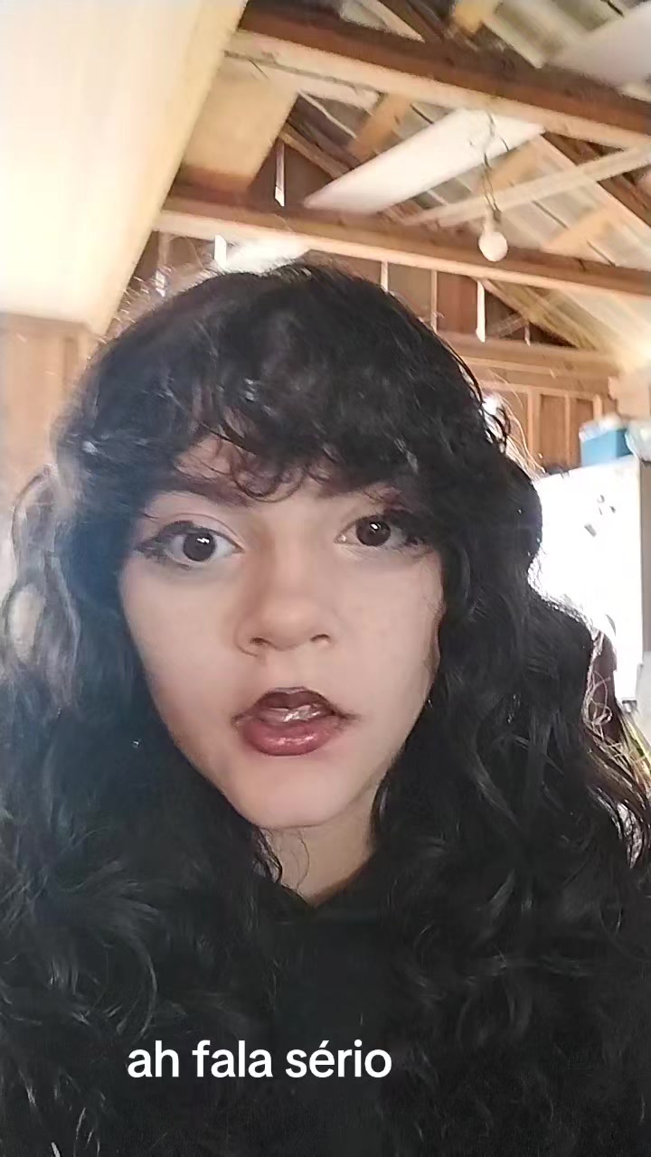 @𒀱Vicky a estranha𒀱