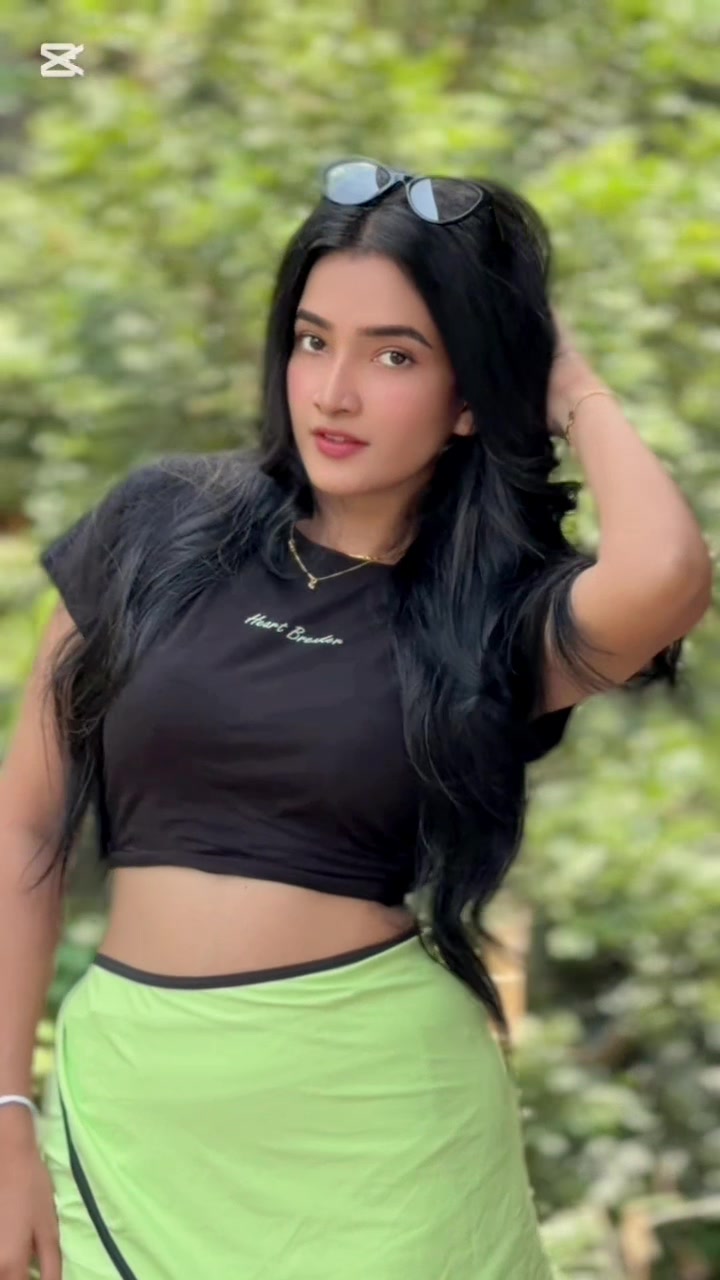 @Tinadaniel_