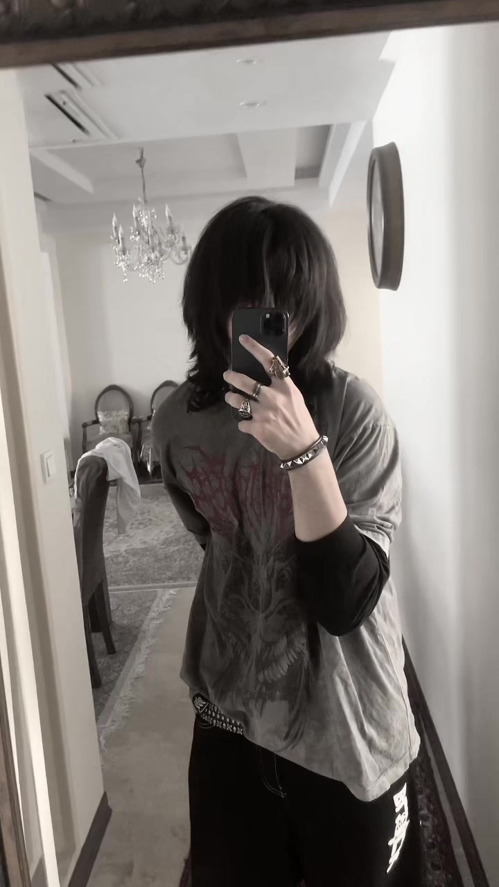 @blooodyravenn